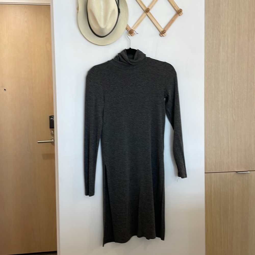 Turtleneck dress with slit